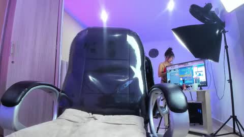 emma_hearts online show from February 27, 5:18 am