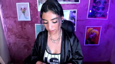 Emma online show from February 21, 9:04 pm