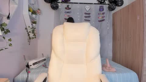 Emma online show from October 30, 8:54 pm