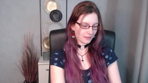 emma online show from December 17, 6:45 am