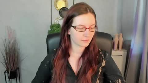 emma online show from June 26, 6:47 am
