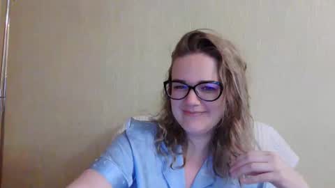 Snapshot of emma_misty_ chatting on October 10, 3:50 pm emma_misty_ online show from October 10, 3:50 pm