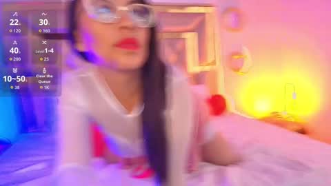 Emma Sanz online show from February 13, 2:40 pm