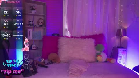 EMMA  online show from February 1, 7:02 pm