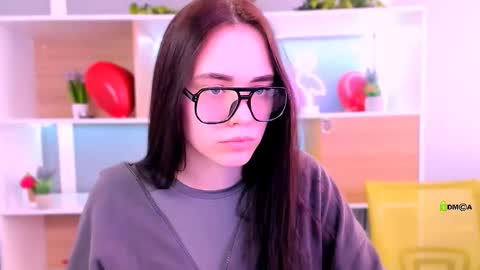 emma_swee online show from February 20, 6:26 am