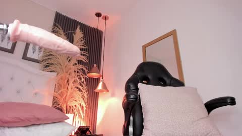 emma your love  online show from April 7, 4:47 am