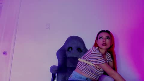 Emma online show from February 6, 7:40 pm