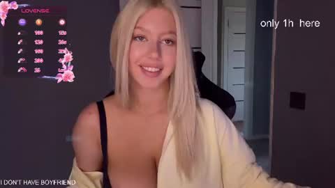 emmaandjake online show from July 30, 3:46 pm