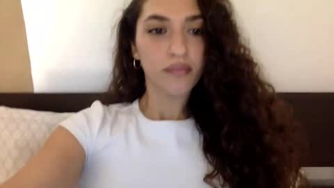 Snapshot of emmababy2322 chatting on January 14, 5:34 pm Emma online show from January 14, 5:34 pm