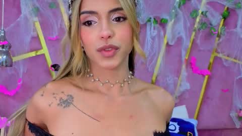 emma cortez online show from October 18, 1:36 pm