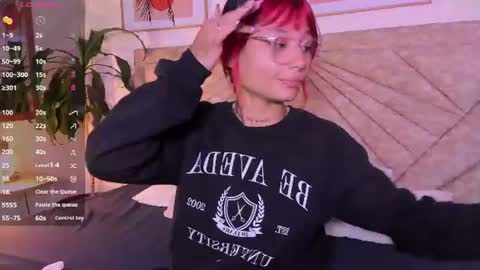           online show from June 18, 11:48 am