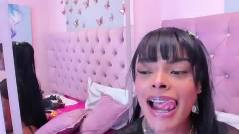 emmaebony_ online show from July 28, 6:20 pm