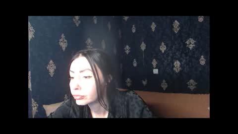 EmmaGoldX online show from May 22, 11:30 am