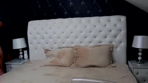 Snapshot of emmamavis chatting on March 4, 6:37 am Emma Mavis online show from March 4, 6:37 am