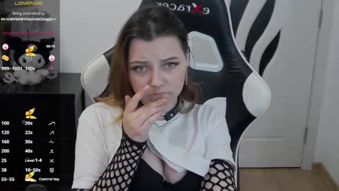 Emma online show from May 31, 4:02 pm