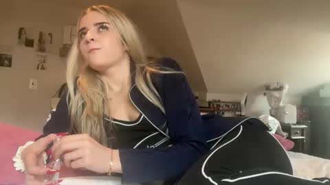 EmmaAngel online show from December 19, 5:38 pm