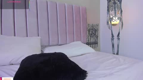 Snapshot of emmarousell chatting on October 15, 8:33 pm Emily online show from October 15, 8:33 pm