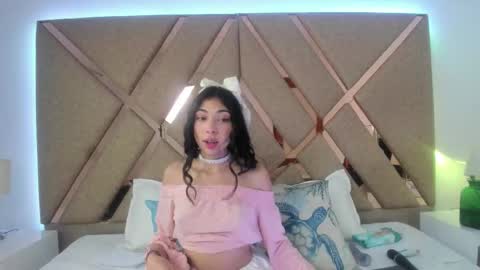 Emma online show from November 4, 1:38 pm