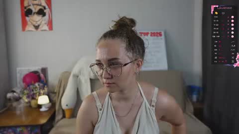 Mia online show from July 27, 1:52 pm