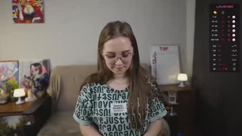 Mia online show from October 25, 3:03 am