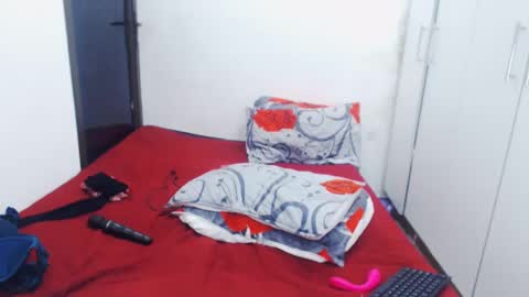 Emmy Lilly and Sam online show from December 6, 5:20 am