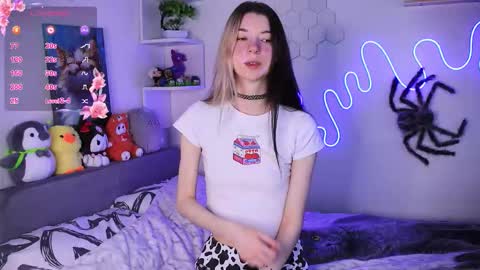 emmie_everly online show from February 16, 11:54 am