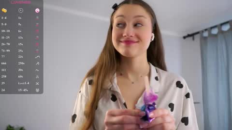 Aurora online show from March 25, 9:01 am