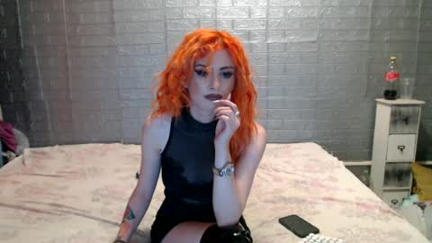 Emmily000 online show from July 16, 1:54 am