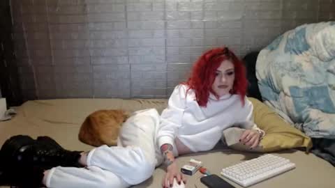 Emmily000 online show from December 1, 2:48 am