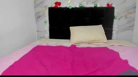 Emma online show from December 3, 8:22 pm