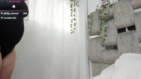 emmybellamy online show from June 13, 2:47 pm