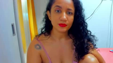 emperatriztapia online show from March 23, 12:50 am