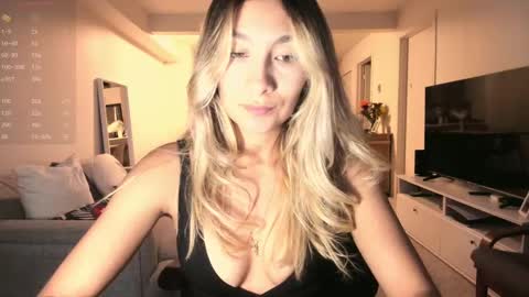 emyconneer online show from September 19, 1:48 am