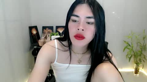 enchantress_mia03 online show from June 11, 6:43 am