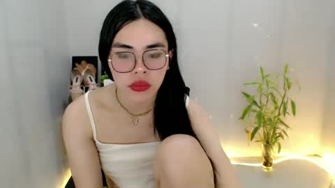 enchantress_mia03 online show from June 28, 12:23 pm