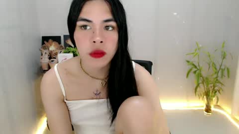enchantress_mia03 online show from June 24, 8:02 am