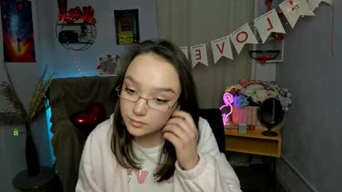 Erica online show from February 12, 2:08 pm