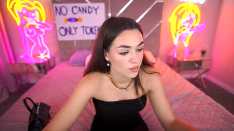 Erica online show from November 4, 3:39 pm