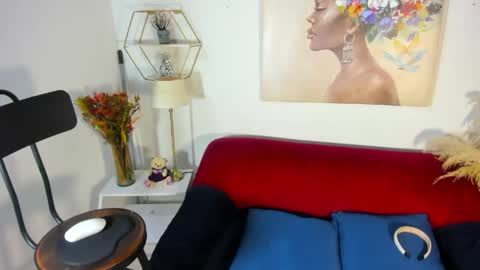 E R I K A  - L  Y R I C S online show from May 28, 6:55 am