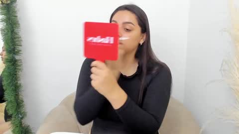 Snapshot of erika_mendez1 chatting on December 21, 9:25 pm Erika Mendez online show from December 21, 9:25 pm