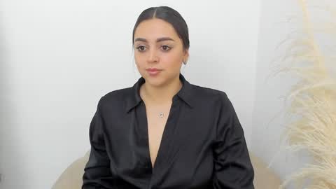 Snapshot of erika_mendez1 chatting on December 23, 8:25 pm Erika Mendez online show from December 23, 8:25 pm