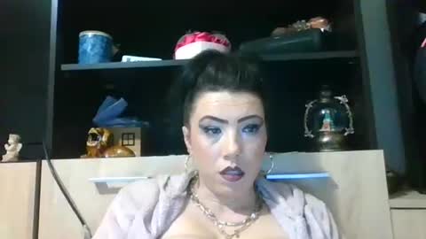 erikaguapa1989 online show from April 16, 2:45 am