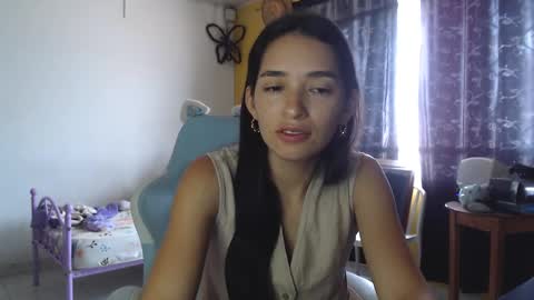 erina_1 online show from March 10, 4:57 pm