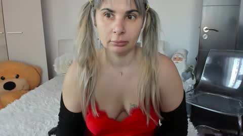 eroticsensualkitty4u online show from January 9, 9:13 am