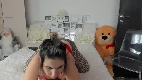 eroticsensualkitty4u online show from February 12, 10:50 am