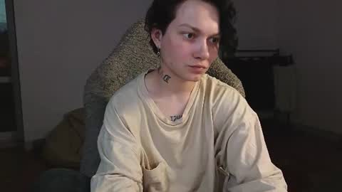 esajukyy online show from June 14, 3:56 pm