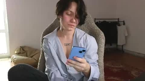esajukyy online show from June 22, 12:46 pm