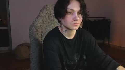 esajukyy online show from June 9, 5:01 pm