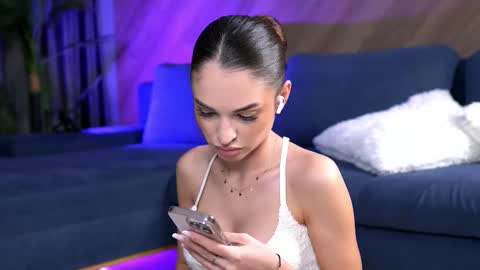 Raluca  online show from September 25, 11:57 pm