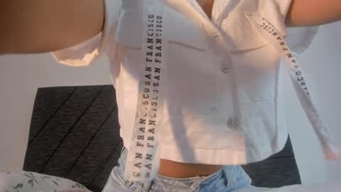 esme online show from June 3, 12:39 pm